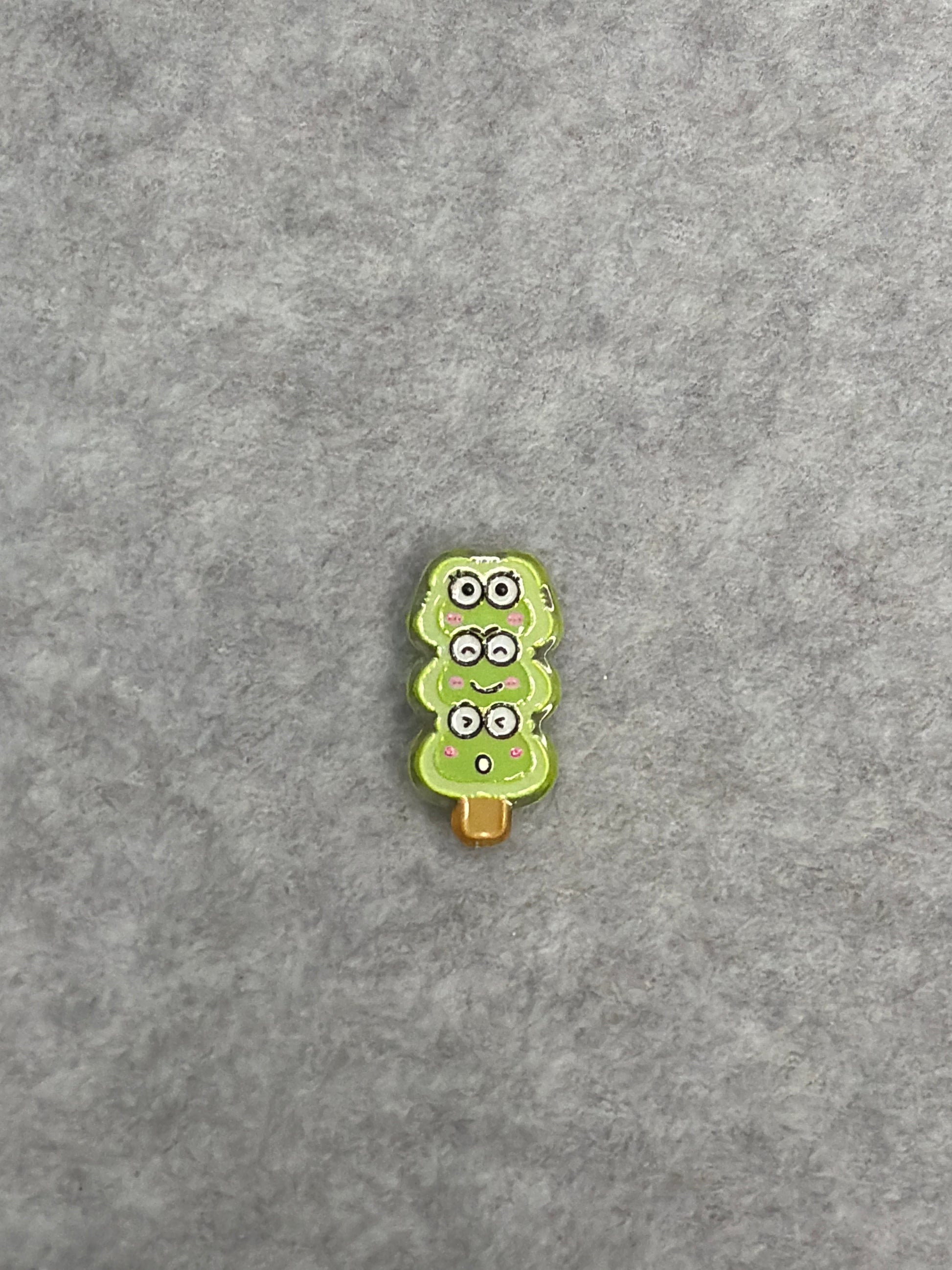 🎀 HK Character Acrylic Beads - Green Frog Trio Pop