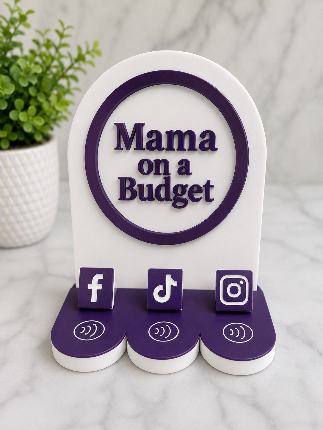 Mama’s Social Tap Pal | Personalized 3-Link NFC Display Stand