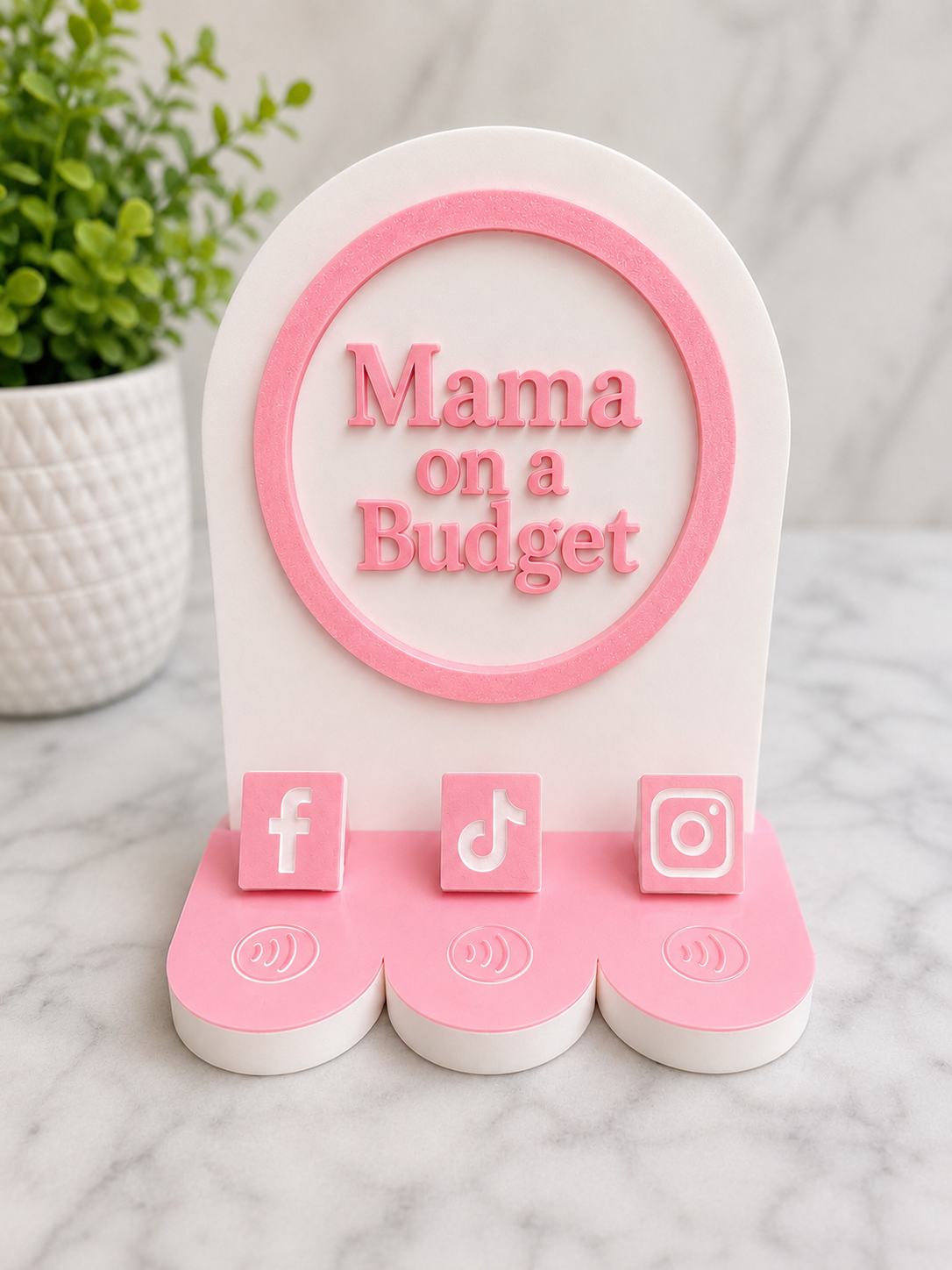 Mama’s Social Tap Pal | Personalized 3-Link NFC Display Stand