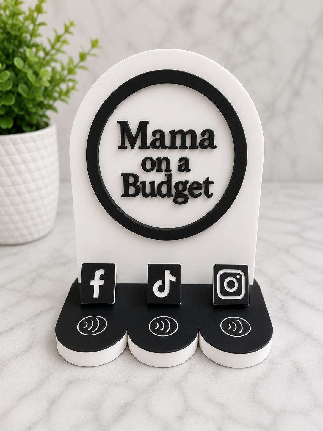 Mama’s Social Tap Pal | Personalized 3-Link NFC Display Stand